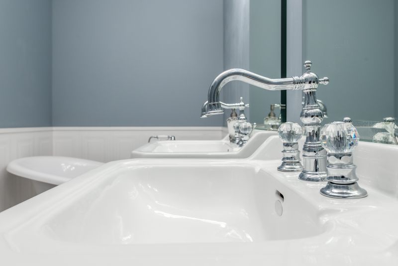 A finished Dubai bathroom after MQ plumbing and finishing work